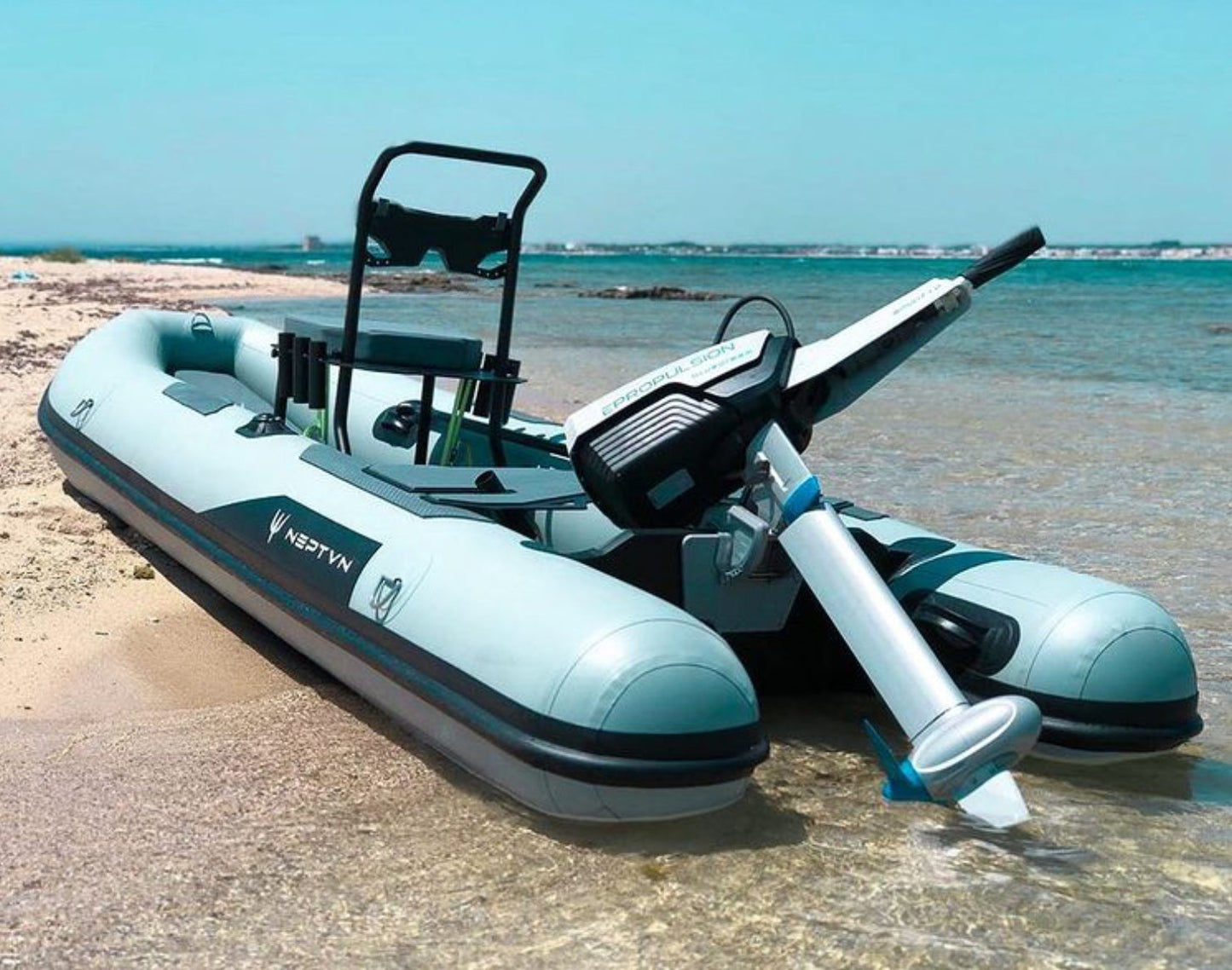 NEPTVN PRO 400 - Inflatable Adventure RIB